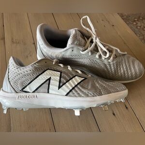 New Balance Gray Baseball Cleats - FuelCell 4040 Size 11